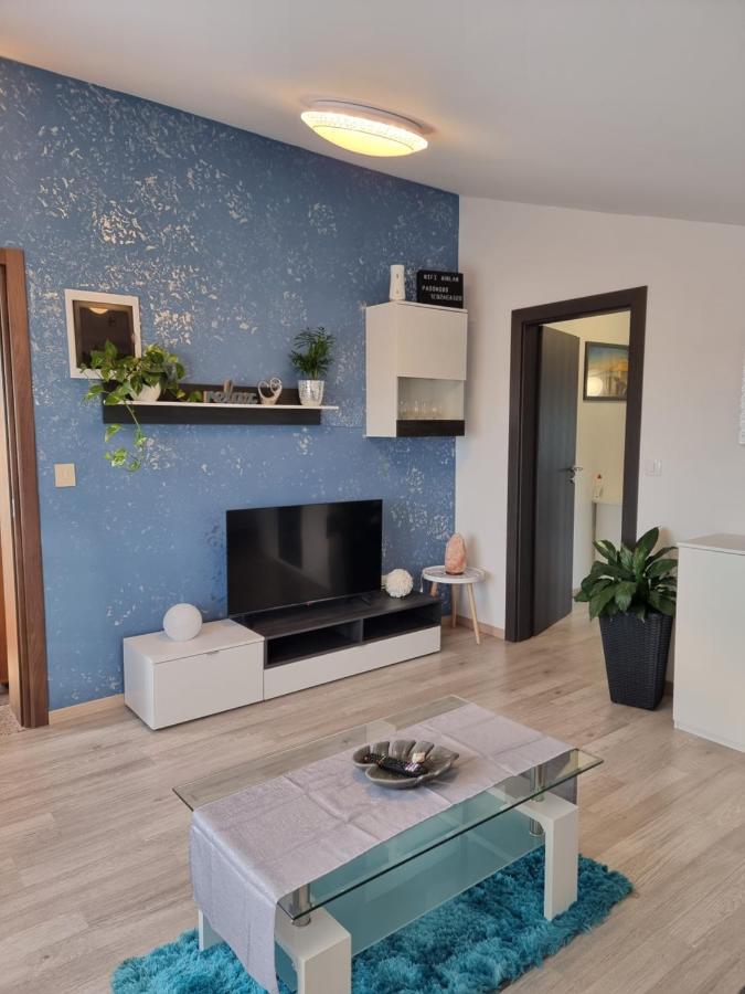 Apartment Pharos Zambratija  Eksteriør bilde