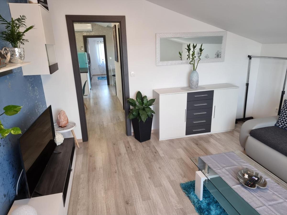 Apartment Pharos Zambratija  Eksteriør bilde