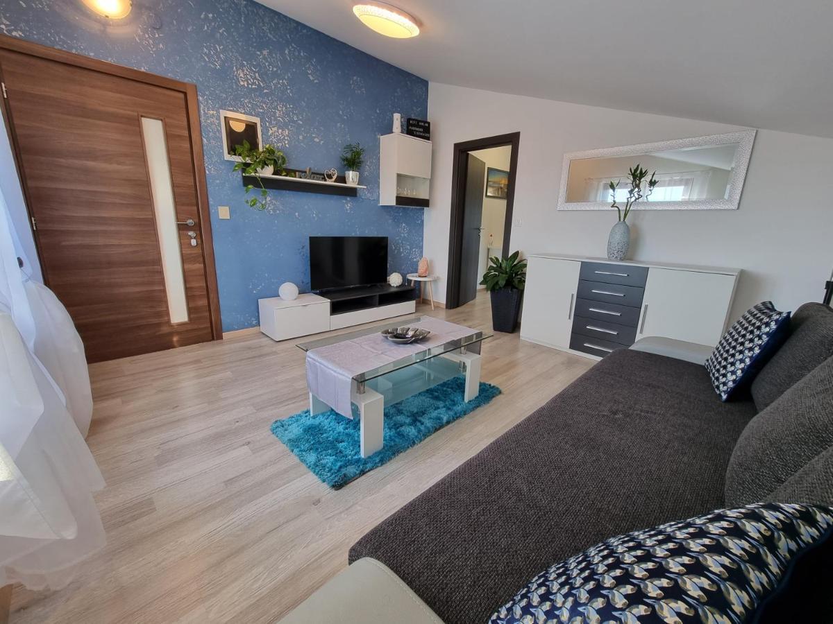 Apartment Pharos Zambratija  Eksteriør bilde