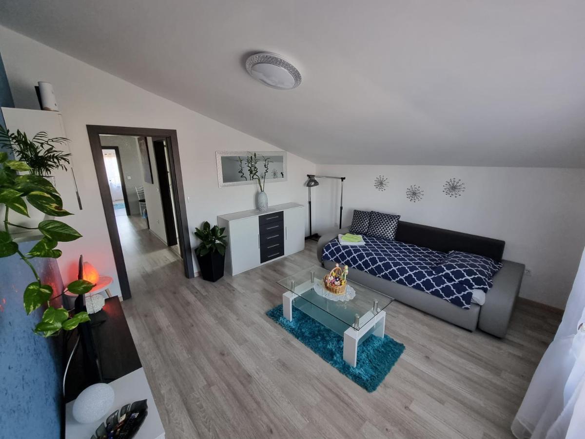 Apartment Pharos Zambratija  Eksteriør bilde